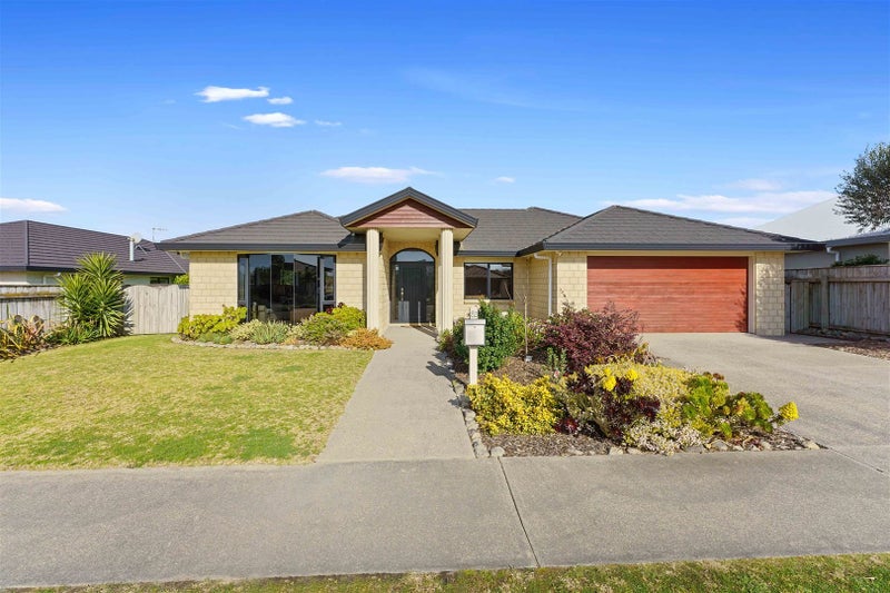 82 The Drive, Paraparaumu Beach, Paraparaumu - Carousel 1