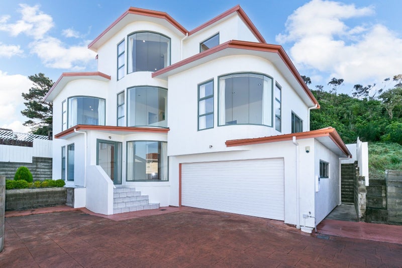 14A Arahanga Grove, Maupuia, Wellington - Carousel 14
