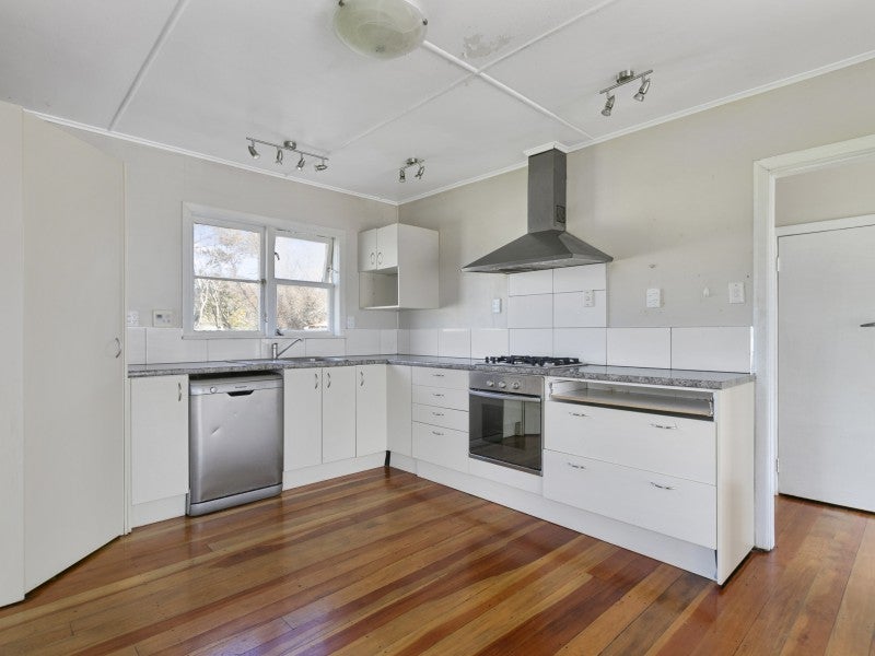 17 McKay Street, Wainuiomata, Lower Hutt - Carousel 2