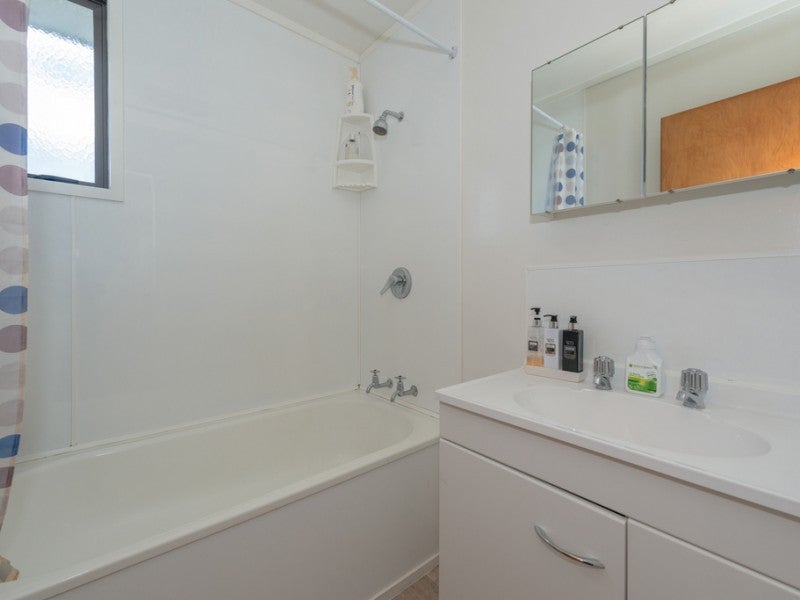 2C Tui Avenue, Forest Lake, Hamilton - Carousel 13