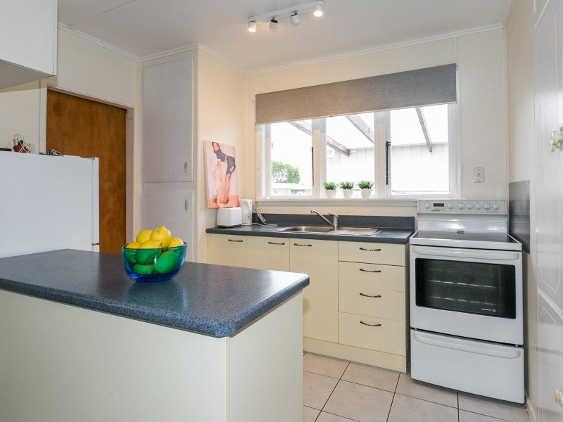 26A MERTON CRESCENT, PIRIMAI, NAPIER - Carousel 2