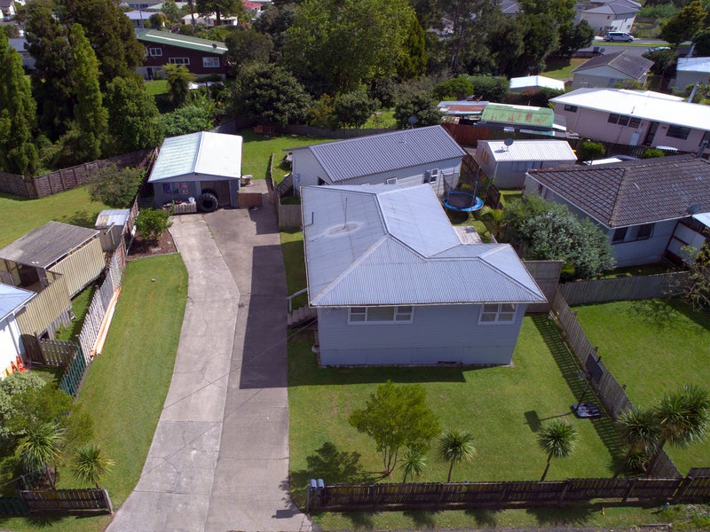 11 Zodiac Street, Henderson, Auckland - Carousel 22