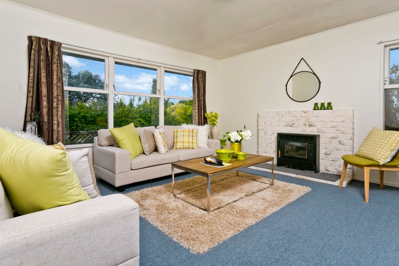 1/20 Jonathan Place, Sunnynook, Auckland - Carousel 2