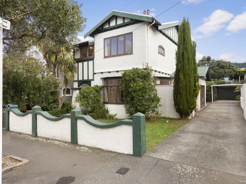 19 Palmer Street, Aro Valley, Wellington - Carousel 1