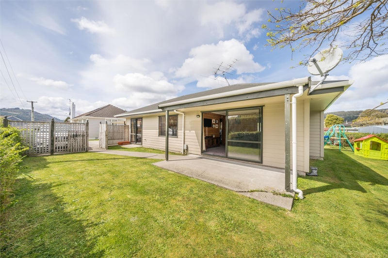 14A Thackeray Street, Trentham, Upper Hutt - Carousel 1