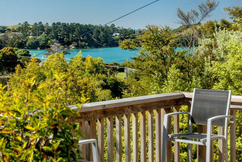 22 Lannan Road, Surfdale, Waiheke Island - Carousel 1