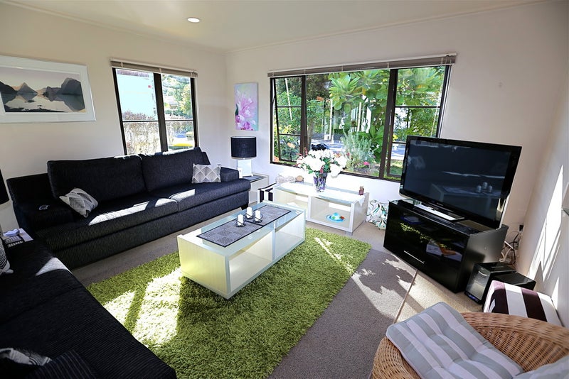 25 Seneca Court, Golflands, Auckland - Carousel 2