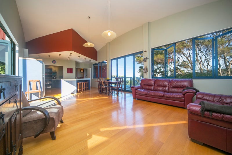 157 Victory Road, Laingholm, Auckland - Carousel 2