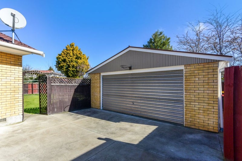 17 Delaware Crescent, Russley, Christchurch - Carousel 19