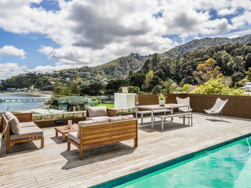 615A Marine Drive, Days Bay, Lower Hutt - Carousel 2