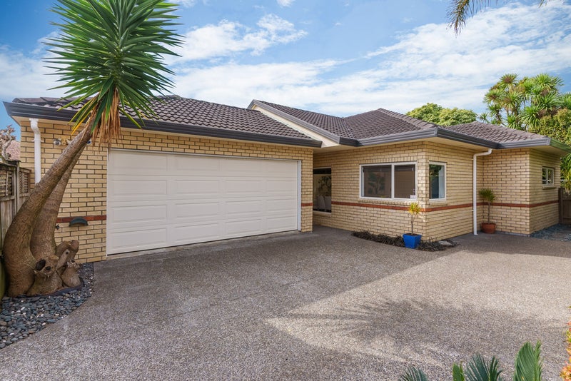 8A Peet Avenue, Royal Oak, Auckland - Carousel 1