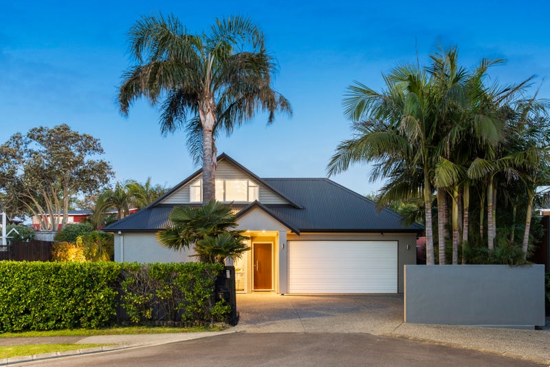 16 Janet Street, Sunnyhills, Auckland - Carousel 1