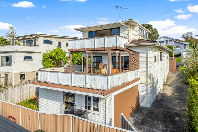 1/45 Rangitoto Terrace, Milford, Auckland - Carousel 1