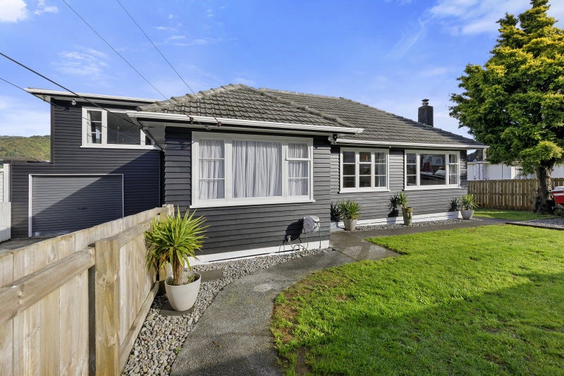 38 Petrie Street, Wainuiomata, Lower Hutt - Carousel 1