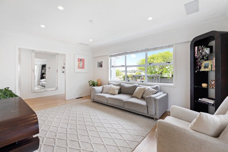 1/56 Rodney Street, Howick, Auckland - Carousel 2