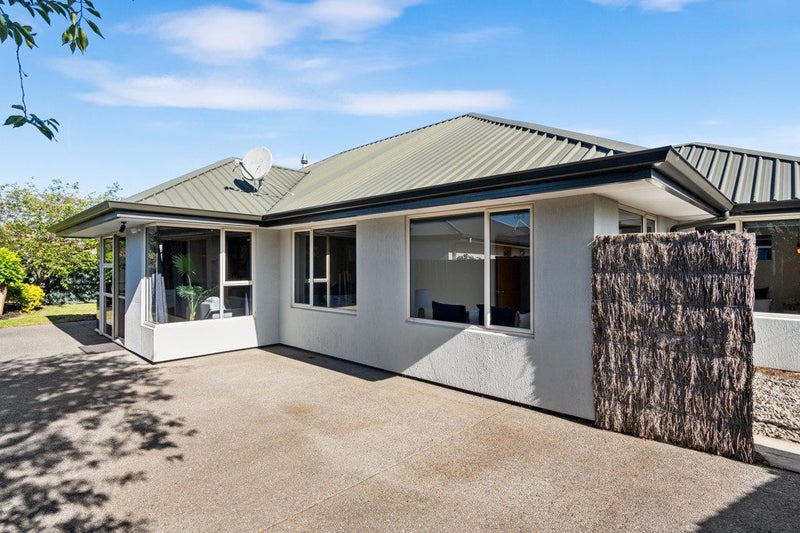 2/30 Kirsten Place, Parklands, Christchurch - Carousel 1