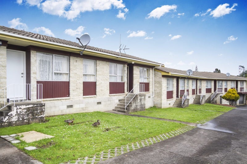 2/24 Arawa Street, New Lynn, Auckland - Carousel 11