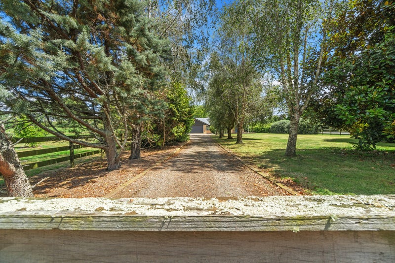 2 Appleton Lane, Eureka - Carousel 24