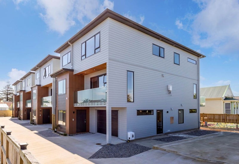 102C Symonds Street, Royal Oak, Auckland - Carousel 1