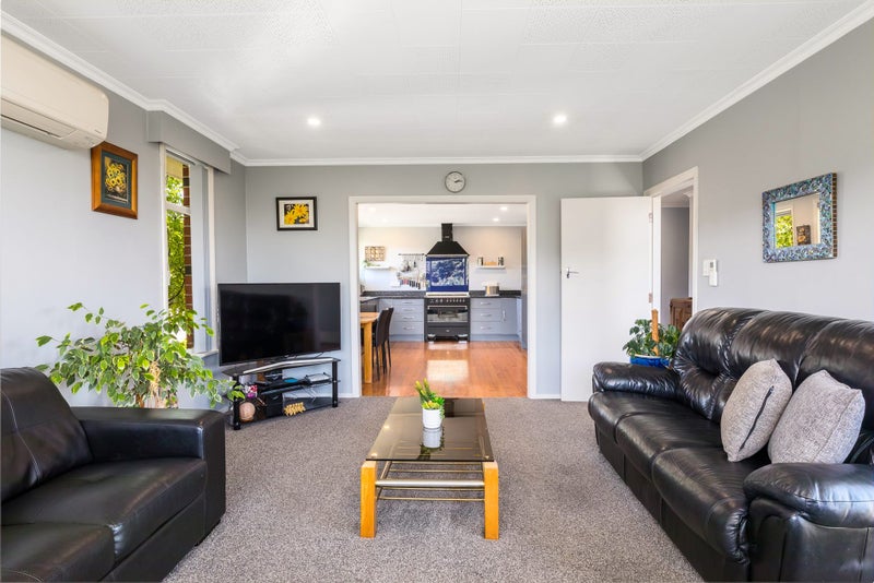 1304 Fergusson Drive, Brown Owl, Upper Hutt - Carousel 2