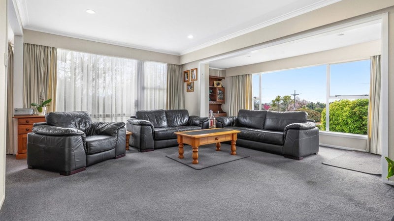 12 Thomson Avenue, Dinsdale, Hamilton - Carousel 1