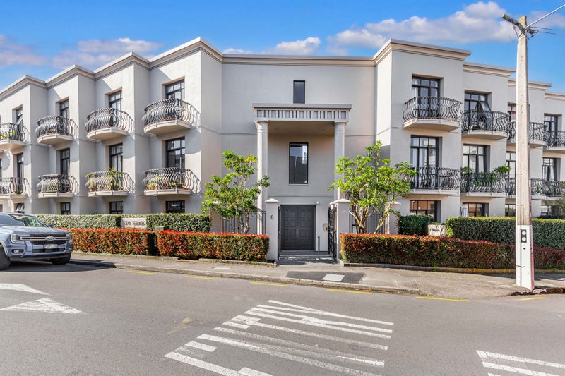 2F/6 Burgoyne Street, Grey Lynn, Auckland - Carousel 1