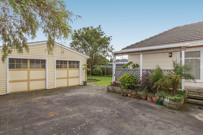 195 Riverside Drive, Waterloo, Lower Hutt - Carousel 11