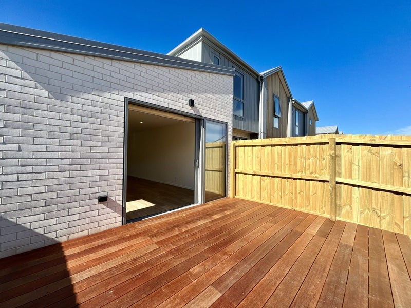 8/20 Euston Street, Riccarton, Christchurch - Carousel 1