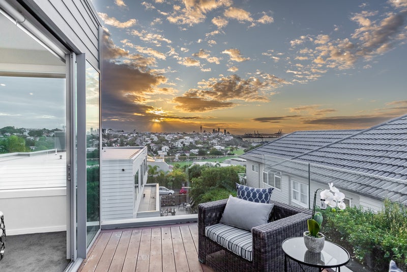 19 Takitimu Street, Orakei, Auckland - Carousel 2