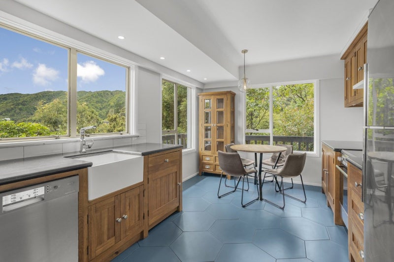 2/55 Waitohu Road, York Bay, Lower Hutt - Carousel 1