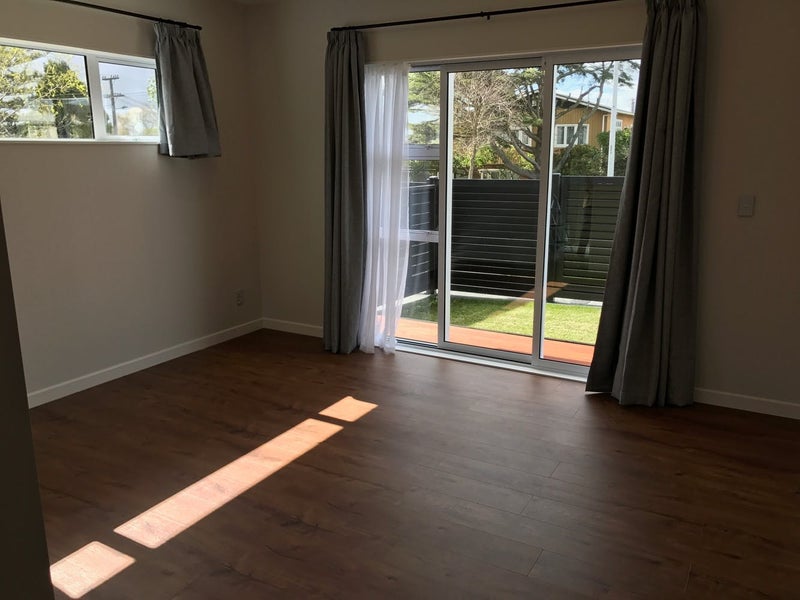 28 Alverston Street, Waterview, Auckland - Carousel 1