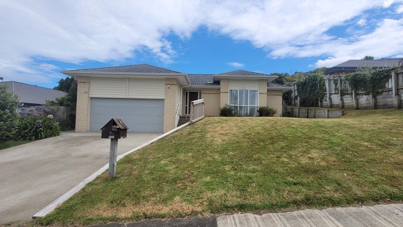 48 Tongariro Drive, Aotea, Porirua - Carousel 1