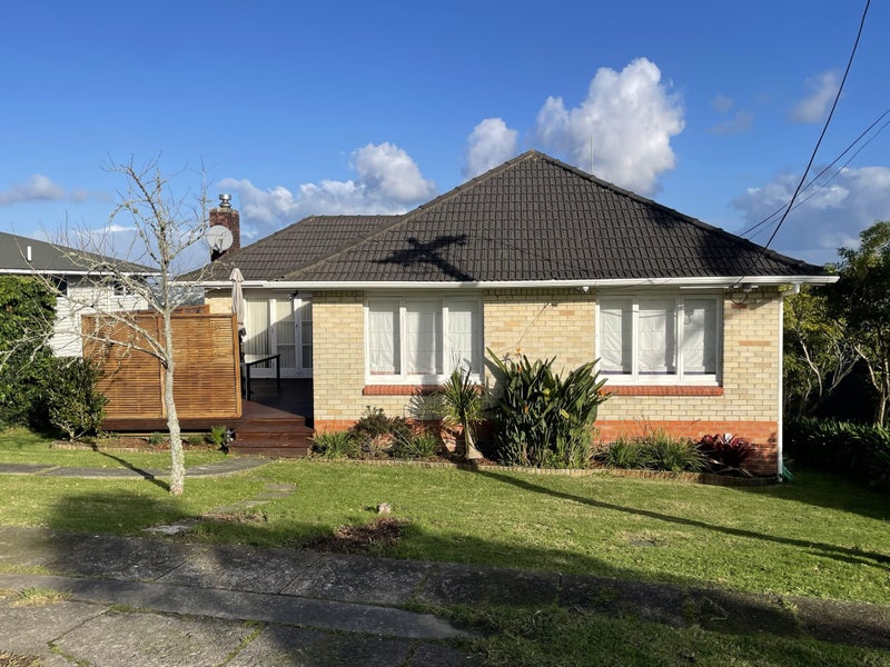 11 Colonial Road, Chatswood, Auckland - Carousel 1