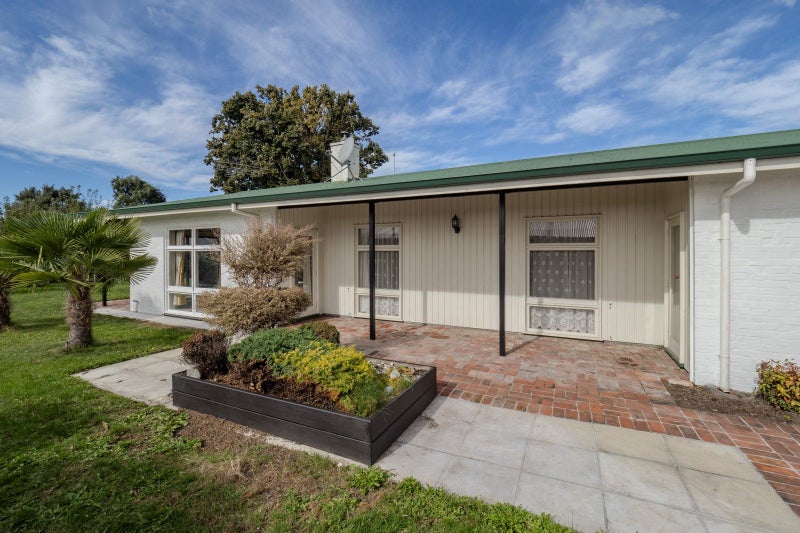 32 Queens Drive, Allenton, Ashburton - Carousel 2