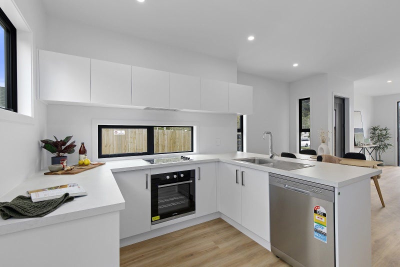 1/33 Raukawa Street, Stokes Valley, Lower Hutt - Carousel 2