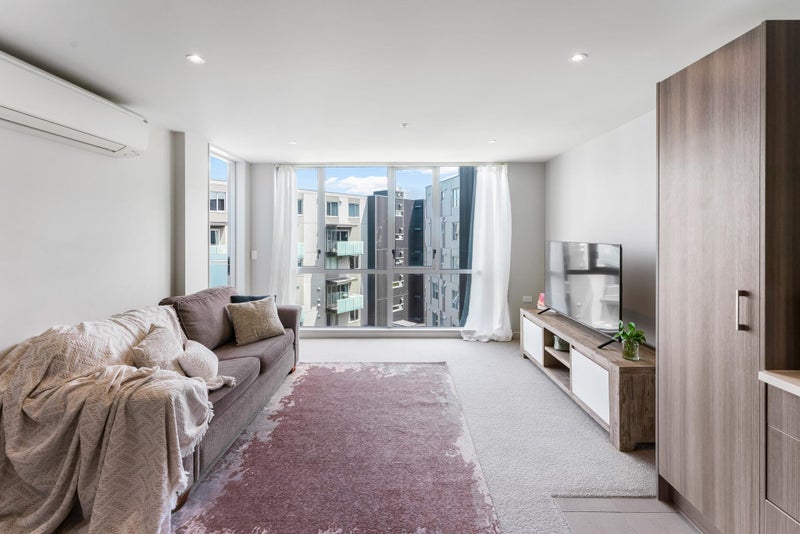 507/1 Rose Garden Lane, Albany, Auckland - Carousel 1