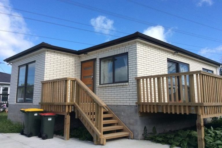 36 Capstick Road, Otara, Auckland - Carousel 1