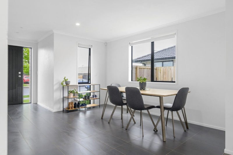 19 Briannarose Drive, Fitzroy, Hamilton - Carousel 2