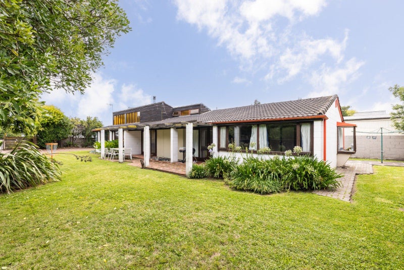 1007A Caroline Road, Mayfair, Hastings - Carousel 1