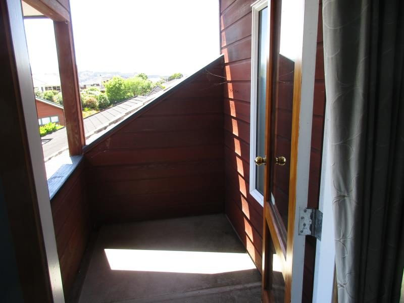 25 Molyneux Close, Whitby, Porirua - Carousel 19