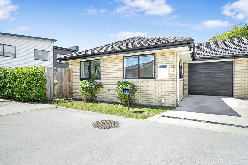 8 Haddonstone Avenue, Rototuna North, Hamilton - Carousel 1