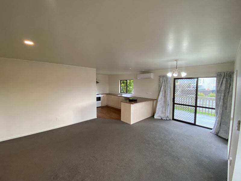 73 Red Beach Road, Red Beach, Red Beach - Carousel 2