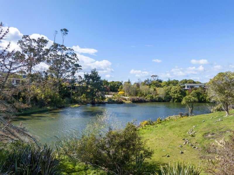 53 Bath Street, Brighton, Dunedin - Carousel 1