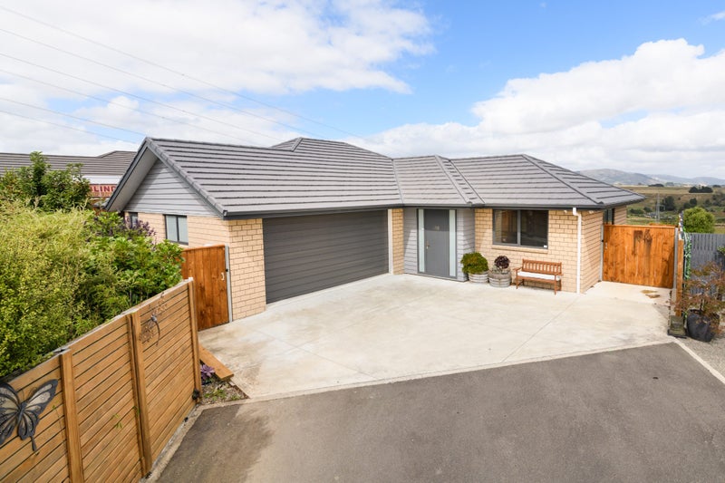 26 Varsity Heights, Fitzherbert, Palmerston North - Carousel 2