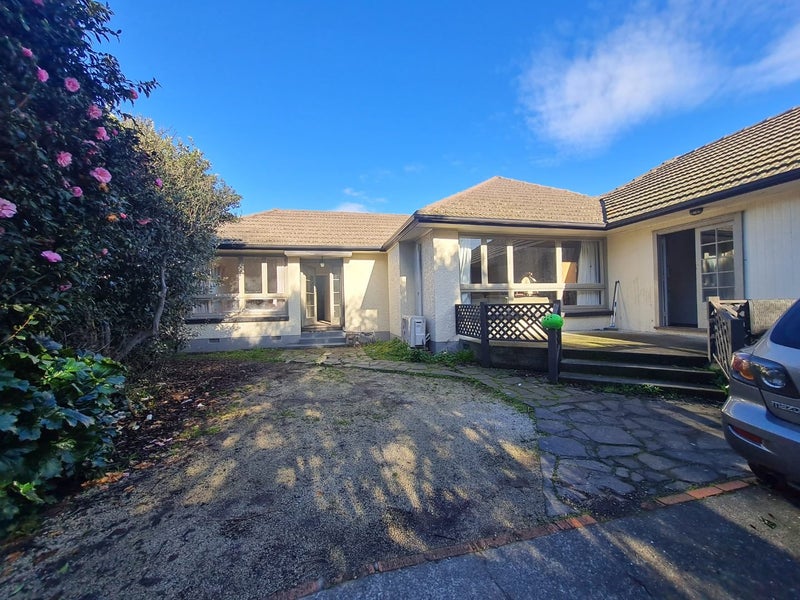 2/111 Waimairi Road, Ilam, Christchurch - Carousel 1