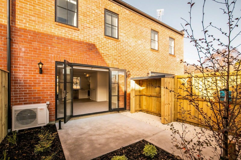 1/25 Bunyan Street, Waltham, Christchurch - Carousel 11