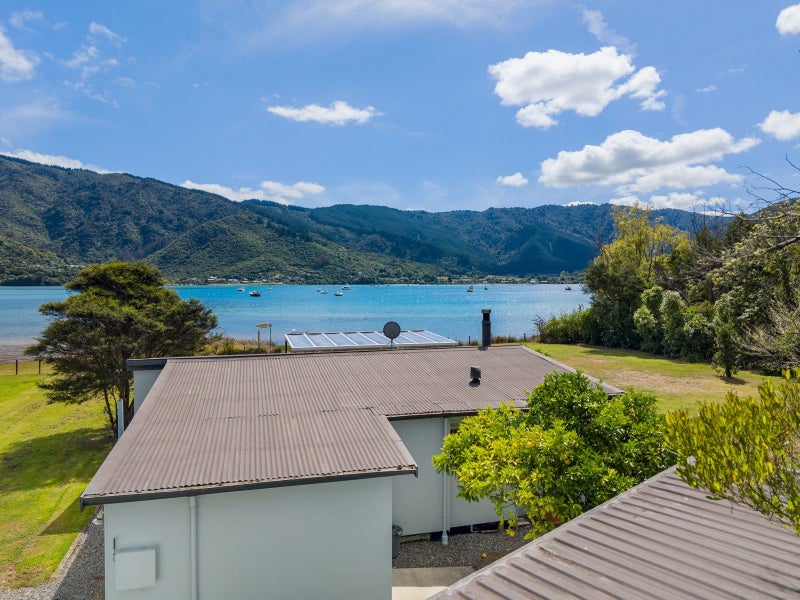 1755 Queen Charlotte Drive, Picton - Carousel 2