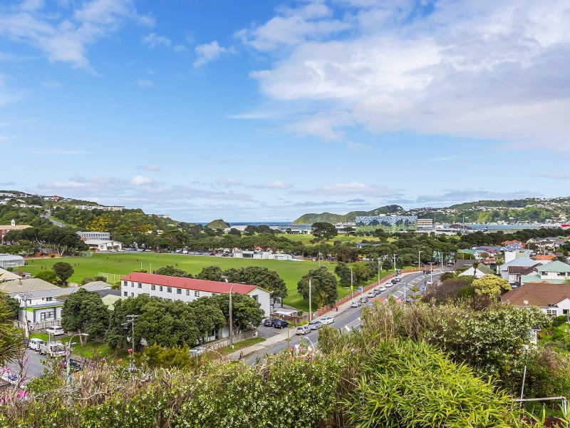 30 Westview Grove, Miramar, Wellington - Carousel 2