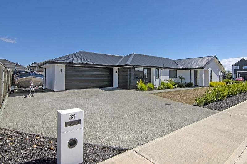 31 Borck Avenue, Appleby, Richmond - Carousel 2