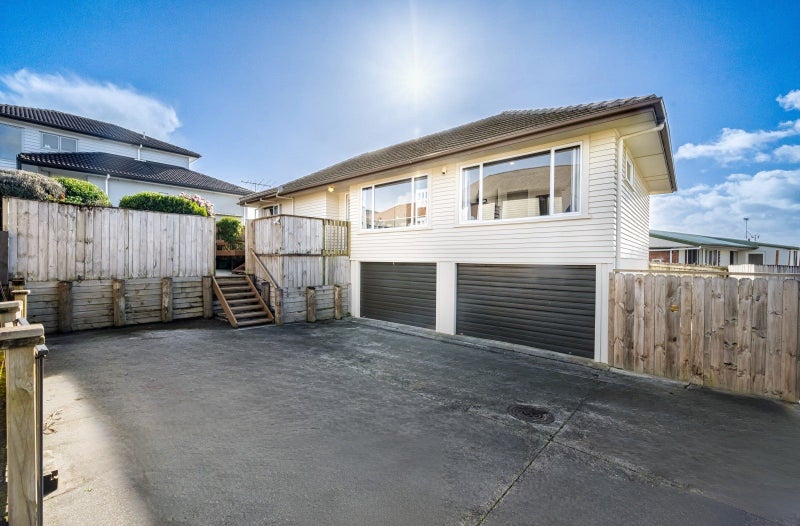 26B Elliot Street, Howick, Auckland - Carousel 1